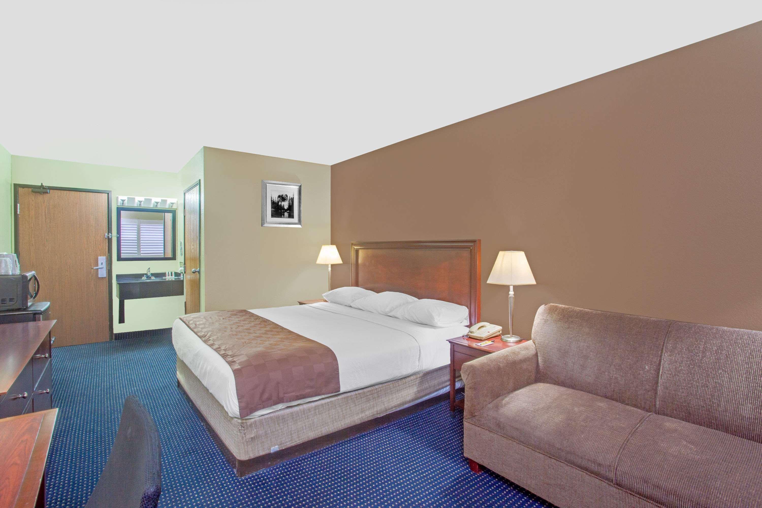 ซูเปอร์ 8 บาย วินด์แฮม ไบลท์ Hotel ภายนอก รูปภาพ